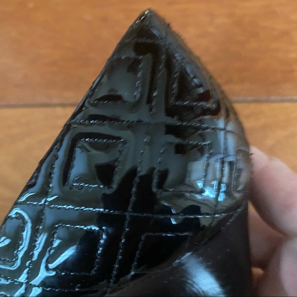 Tory Burch Black Quilted Patent Leather Quinn Wedge Sz 8 - Picture 11 of 14